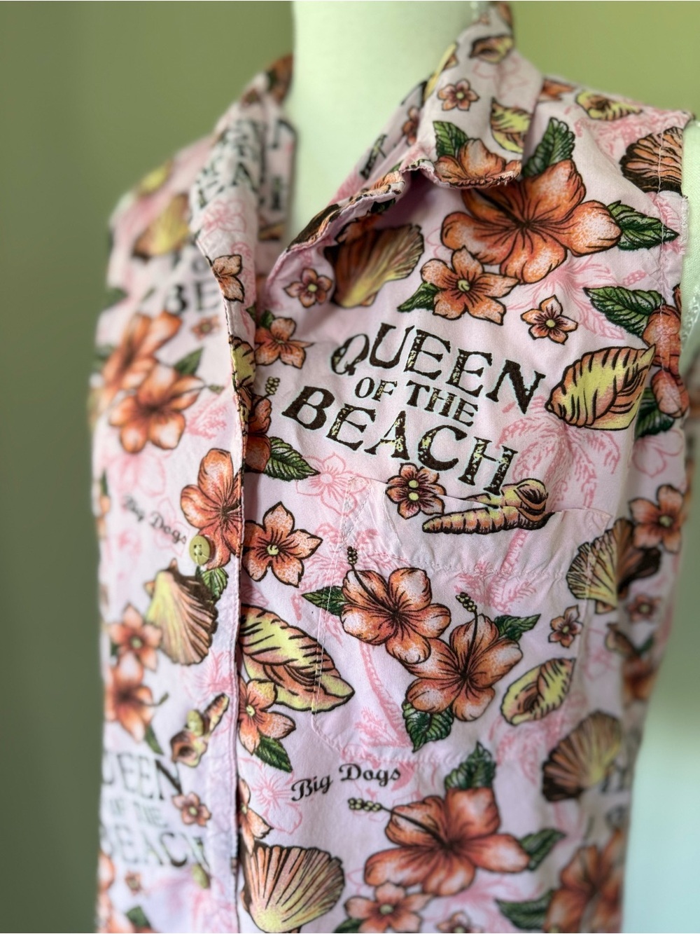 Vintage Big Dogs Pink Floral Button-Up Beachy Shirt Queen of the Beach Shells - Picture 3 of 8